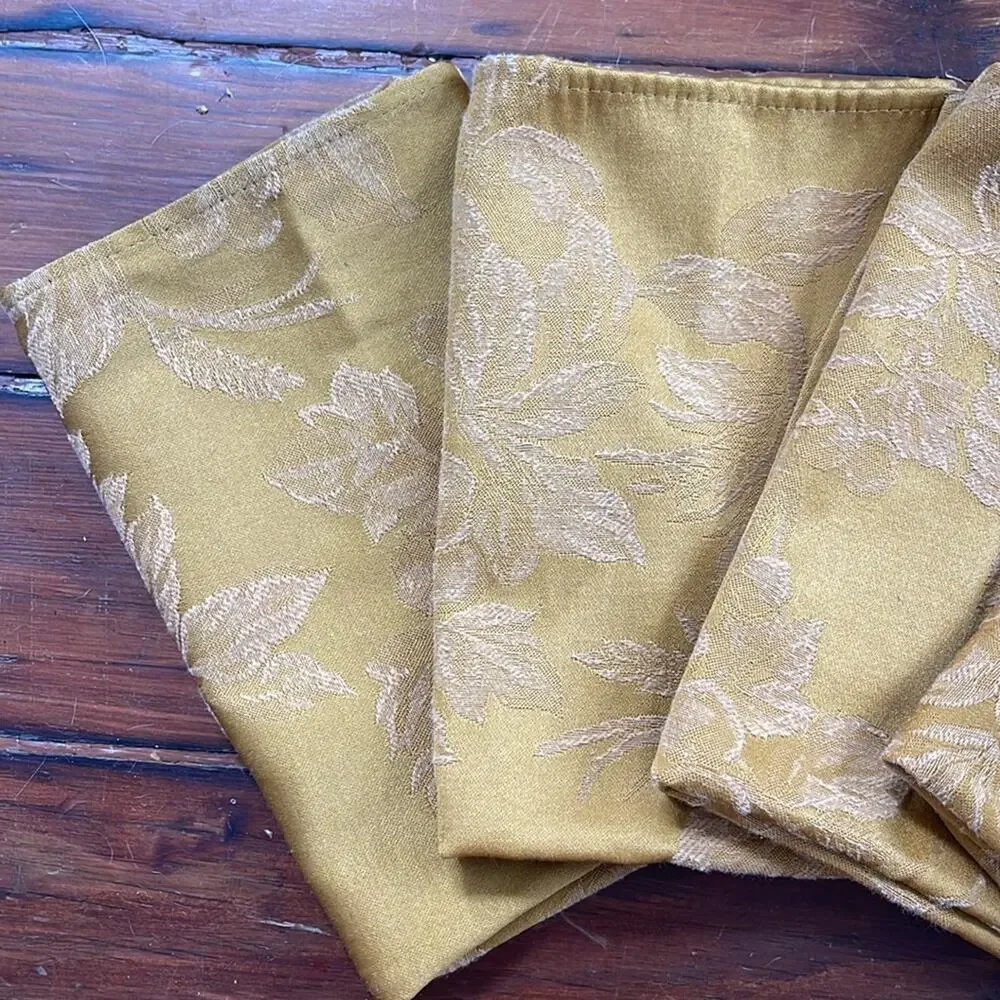 Ralph Lauren Home Botoanical Leaf Embossed Print Gold Clothe Napkins set of 4
